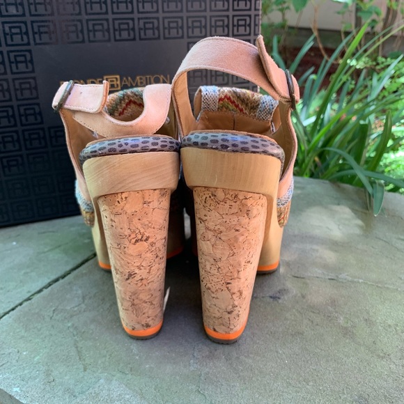 💗SOLD💙BEAUTIFUL BLONDE AMBITION PLATFORMS - Picture 3 of 8